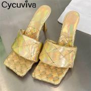 Women Slip On Flat Heel Squared Toe Diamond Quilted Fashion Sandal